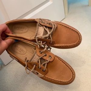 Women’s sperrys
